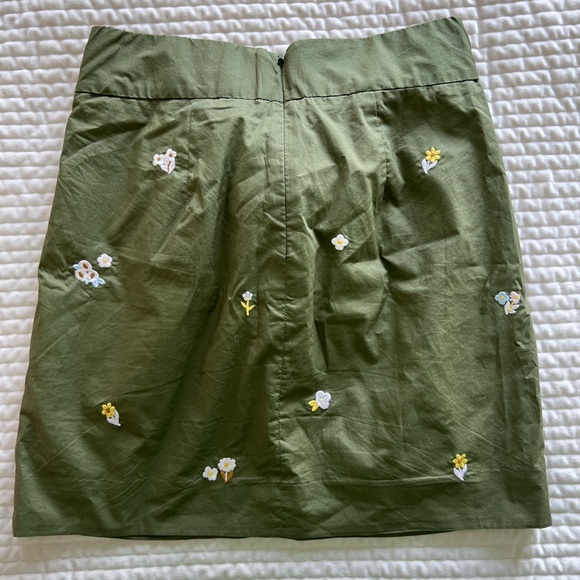 Green J Crew Embroidered Skirt - Picture 4 of 8